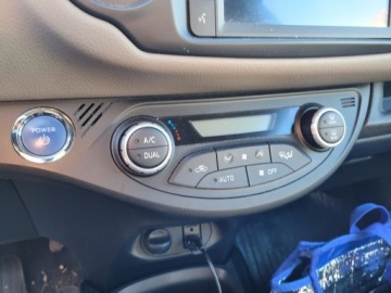 Toyota Yaris IV Hatchback 1.5 Hybrid Dynamic Force 116KM 2020 Toyota Yaris 1.5 benzyna HYBRYDA 116KM 2020r, zdjęcie 10