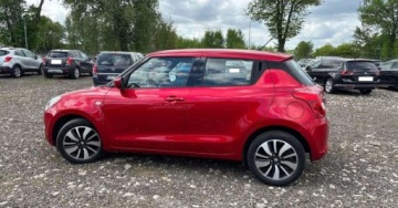 Suzuki Swift VI Hatchback 1.2 DualJet 90KM 2017 Suzuki Swift 1.2B stan perfekcyjny bezwypadkowy ledy atrakcyjny wyglad 1.2, zdjęcie 5