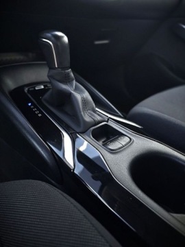 Toyota Corolla XII Sedan 1.8 Hybrid 122KM 2020 Toyota Corolla Toyota Corolla 1.8 Hybrid Comfort Czujniki przod tyl VAT 23, zdjęcie 14