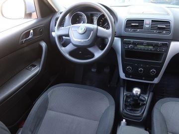 Skoda Yeti Minivan 1.2 TSI 105KM 2009 Skoda Yeti 1.2 TSI, Klima, Tempomat, Parktronic, zdjęcie 6