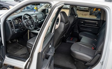 Dodge Ram IV 2015 Dodge RAM Dodge RAM IV 5.7 HEMI Sport 4X4 394KM 5.7 BenzynaLPG 394KM, zdjęcie 10