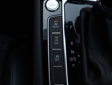 Volkswagen Passat B8 Limousine 2.0 TSI BlueMotion Technology 220KM 2015 VW Passat 2.0 TSI, Salon Polska, Serwis ASO, zdjęcie 16