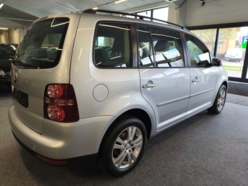Volkswagen Touran I 1.6 102KM 2009 Volkswagen Touran I 1.6 VW Touran, MPI, 7-osobowy, pełny serwis, zdjęcie 3