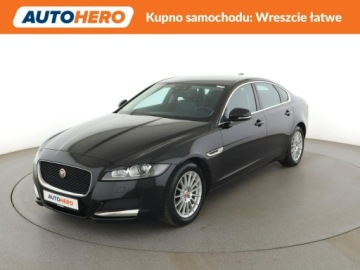 Jaguar XF II Sedan 2.0 i4D 163KM 2017 Jaguar XF FV23 20d Automat Prestige Navi Tempomat