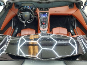 Lamborghini Aventador 2019 Lamborghini Aventador S 2019 6.5 Benzyna 729KM, zdjęcie 9