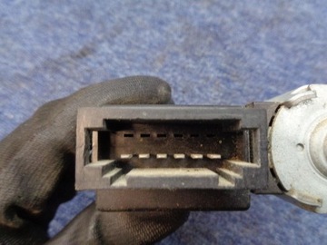 MOTOREK STŘEŠNÍHO OKNA 61.110.49B FIAT CROMA 2 II 2005-2011R.