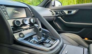 Jaguar F-Type Coupe Facelifting 5.0 V8 S/C 550KM 2016 Jaguar F-Type R- AWD, 550 KM, Niski przebieg 18 tys,ze Szwajcarii 5.0, zdjęcie 14