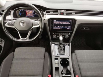 Volkswagen Passat B8 Variant Facelifting 2.0 TDI 190KM 2020 Volkswagen Passat 2.0 TDI 190KM Business DSG Kamera Virtual Android, zdjęcie 25