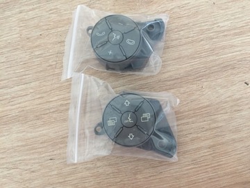 KNOFLÍKY W ULOŽENÍ ŠEDÉ MERCEDES ML W164 R W251