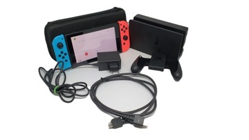 Konsola Nintendo Switch HAC-001 + Grip ładowarka etui (E1)