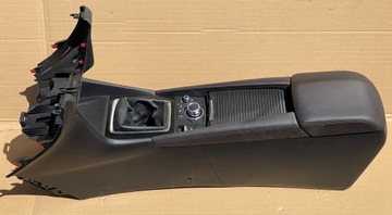 Mazda 3 BM подъемный туннельный подлокотник