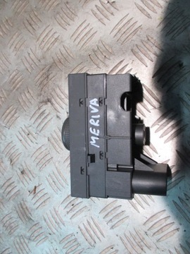 ВЫКЛЮЧАТЕЛЬ ЛАМП OPEL MERIVA A 93394756 WQ