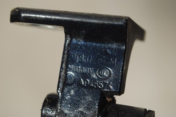 ПЕТЛЯ ДВЕРНАЯ ПРАВАЯ ПЕРЕДНЯЯ ВВЕРХ VW GOLF VI 3D LC9X