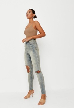 MISSGUIDED JEANSY WYSOKI STAN DZIURY (24)