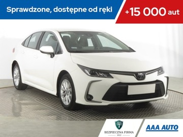 Toyota Corolla XII Sedan 1.5 VVT-i 125KM 2022 Toyota Corolla 1.5 VVT-i, Salon Polska