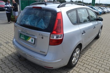 Hyundai i30 I CW 1.6 CRDi 90KM 2009 Hyundai i30 z Niemiec,Opłacony, zdjęcie 6