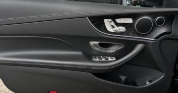 Mercedes Klasa E W213 Coupe 2.0 300d 245KM 2020 Mercedes-Benz Klasa E E300d Coupe AMG C238 Distronic Led Elektryczne Fotel, zdjęcie 11