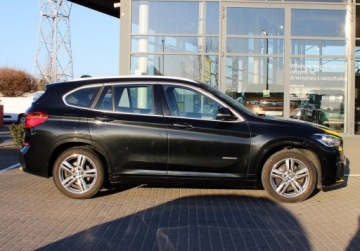 BMW X1 F48 Crossover sDrive20i 192KM 2016 BMW X1 2.0 196KM xDrive20i aut M Pakiet SALON PL Serwis ASO 1 wl. kamera L, zdjęcie 4