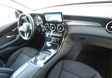 Mercedes GLC C253 SUV Facelifting 2.0 200d 163KM 2021 Mercedes-Benz GLC 4Matic z Gwarancja Model 2022 2.0 Diesel 163KM, zdjęcie 8