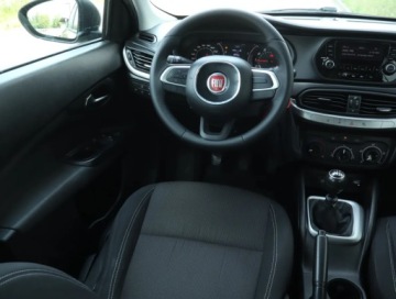Fiat Tipo II Hatchback 1.4 95KM 2017 Fiat Tipo 1.4 16V, Salon Polska, GAZ, Klima, zdjęcie 6