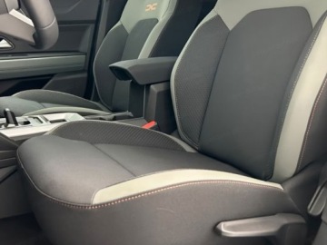 Dacia Duster III 2026 Od ręki - Extreme aut 1.2 Eco-G LPG 120KM / Pakiet Techno, Parking, zdjęcie 5