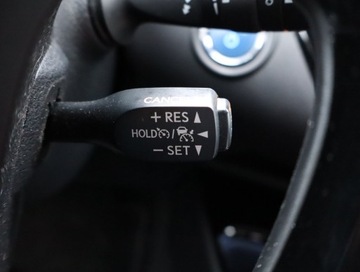 Toyota C-HR I Crossover 1.8 Hybrid 122KM 2018 Toyota C-HR 1.8 Hybrid, Salon Polska, zdjęcie 17