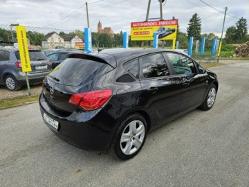 Opel Astra J Hatchback 5d 1.4 Turbo ECOTEC 120KM 2011 Opel Astra Opłacona Zdrowa Zadbana Serwisowana, zdjęcie 3