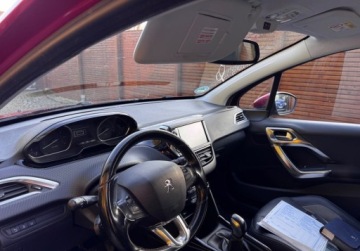 Peugeot 2008 I SUV Facelifting 1.2 PureTech 110KM 2018 Peugeot 2008 bezwypadekz Niemiecallurpo malym gradzie 1.2 Benzyna 110KM, zdjęcie 7