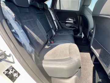 Mercedes GLA II Off-roader Facelifting 2.0 220 190KM 2025 MERCEDES-BENZ GLA 220 4-Matic AMG Line 2.0 (190KM) 2025, zdjęcie 11