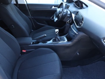 Peugeot 308 II SW Facelifting 1.5 BlueHDI 130KM 2018 Peugeot 308 1.5 BlueHDi, Salon Polska, Serwis ASO, zdjęcie 8