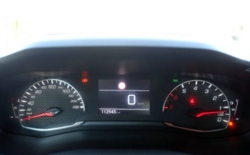 Peugeot 2008 II SUV 1.2 PureTech 100KM 2020 Peugeot 2008 1.2 101KM Bezwypadkowy Full LED Navi Kamera cofania Android, zdjęcie 15