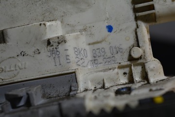 AUDI A4 B8 KOMBI ZÁMEK DVEŘE PRAVÝ ZADNÍ 8K0839016