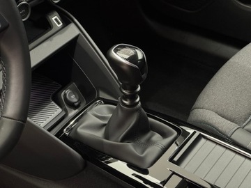 Citroen C4 III SUV 1.2 PureTech 130KM 2022 Citroen C4 Shine / HUD / Nawigacja / Kamera / CarP, zdjęcie 7