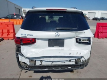 Mercedes GLB 2021 Mercedes-Benz GLB 250 2021 2.0 Benzyna 221KM, zdjęcie 4