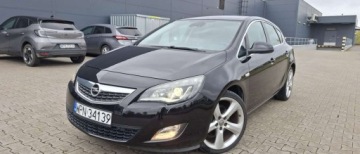Opel Astra J Hatchback 5d 1.6 Turbo ECOTEC 180KM 2009 Opel Astra Opel Astra 1.6 Turbo Cosmo 1.6 Benzyna 180KM, zdjęcie 2