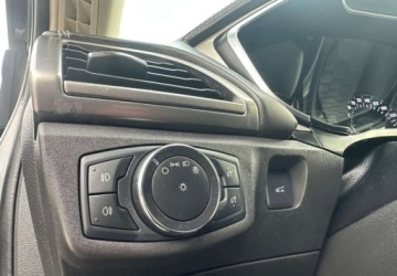 Ford Mondeo V Kombi Facelifting 2.0 EcoBlue 190KM 2019 Ford Mondeo Ford Mondeo 2.0 EcoBlue Vignale AWD 2.0 Diesel 190KM, zdjęcie 21