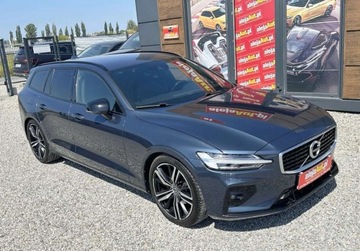 Volvo V60 II  Kombi 2.0 D4 190KM 2019 Volvo V60 4x4 V60 2.0D 190 KM R-Design 2020r Warszawa 2.0 Diesel 190KM, zdjęcie 2