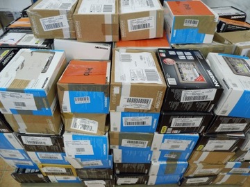 PALETA 136 SZTUK USZKODZONEJ NAWIGACJI SAMOCHODOWEJ MEDION E5270 NR.2