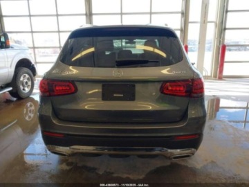 Mercedes GLC C253 2021 Mercedes-Benz GLC 2021 r., 2,0L 4 MATIC 2.0 Benzyna 255KM, zdjęcie 4
