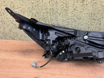NISSAN ARIYA 22- SVĚTLO LEVÝ PŘEDNÍ STANLEY W5781