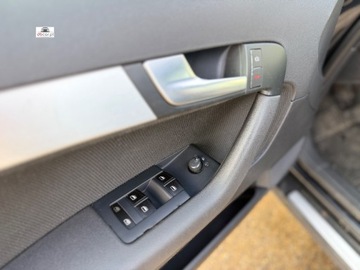 Audi A3 8P Hatchback 3d 2.0 TDI PD 140KM 2007 Audi A3 Sportback 2.0 TDI 140KM, sline, grzane fotele, klima automat, pdc, zdjęcie 20