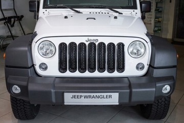 7 вставок на решетку Jeep Wrangler JK JKU черная сетка
