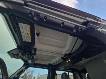 Jeep Gladiator 2024 Jeep Gladiator Mojave Crew Cab Medium Bed 2024 3.6 Benzyna 285KM, zdjęcie 13