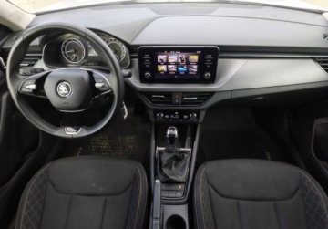 Skoda Kamiq Crossover 1.0 TSI 110KM 2023 Skoda Kamiq Ambition Pakiet Comfort, Tempomat, Kamera cofania, Asystenci,, zdjęcie 3