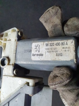 PEUGEOT 607 2002 MOTOREK ZVEDÁNÍ OKNO DVEŘE ZADNÍCH