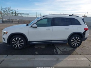 Mercedes GLB 2021 Mercedes-Benz GLB 250 2021 2.0 Benzyna 221KM, zdjęcie 2