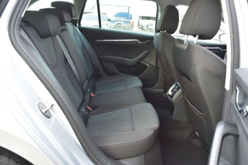 Skoda Octavia IV Kombi 2.0 TDI 150KM 2022 Skoda Octavia 2.0TDI 150KM Style Combi DSG Smartlink Kamera Kessy ACC Ambi, zdjęcie 34