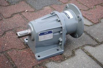 Przekładnia-reduktor. 1 do 12,5. LENZE