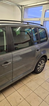DVEŘE LEVÉ PŘEDNÍ VW TOURAN 2003-2010 BARVA LD7X