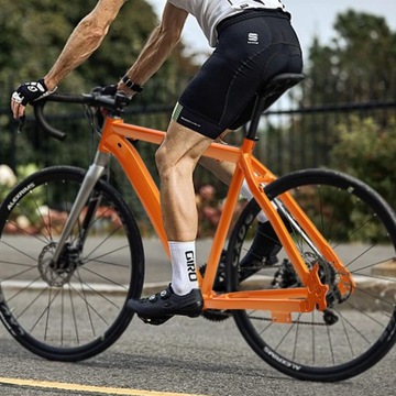 Оранжевая рама горного велосипеда 26 дюймов.